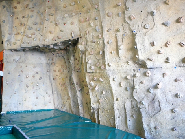  Boulder in resina che simula la vera roccia 